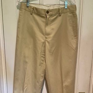 L.L. Bean classic fit khakis 32X34